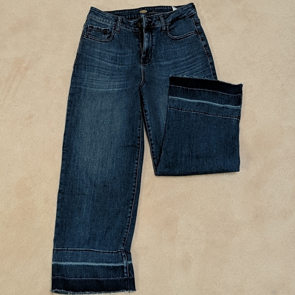 Wide leg crop jeans